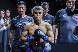 18岁天才仅获28分钟出场，拜仁为何仍让他留队