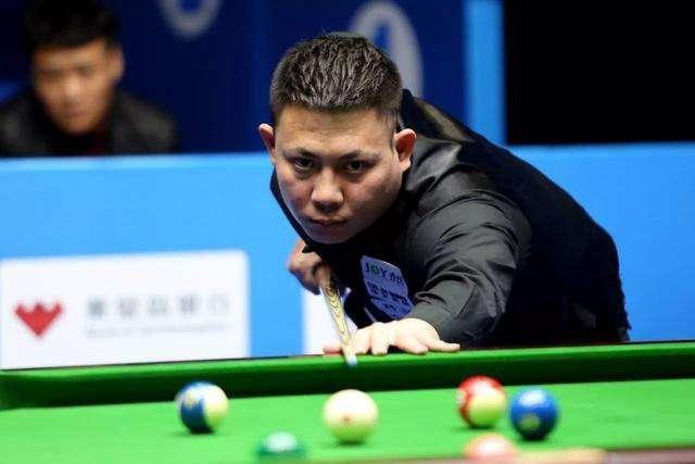 他在密集防 他在密集防