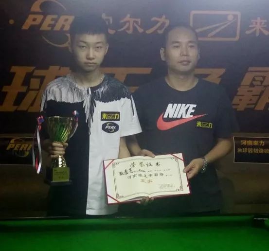 自己的个人 自己的个人